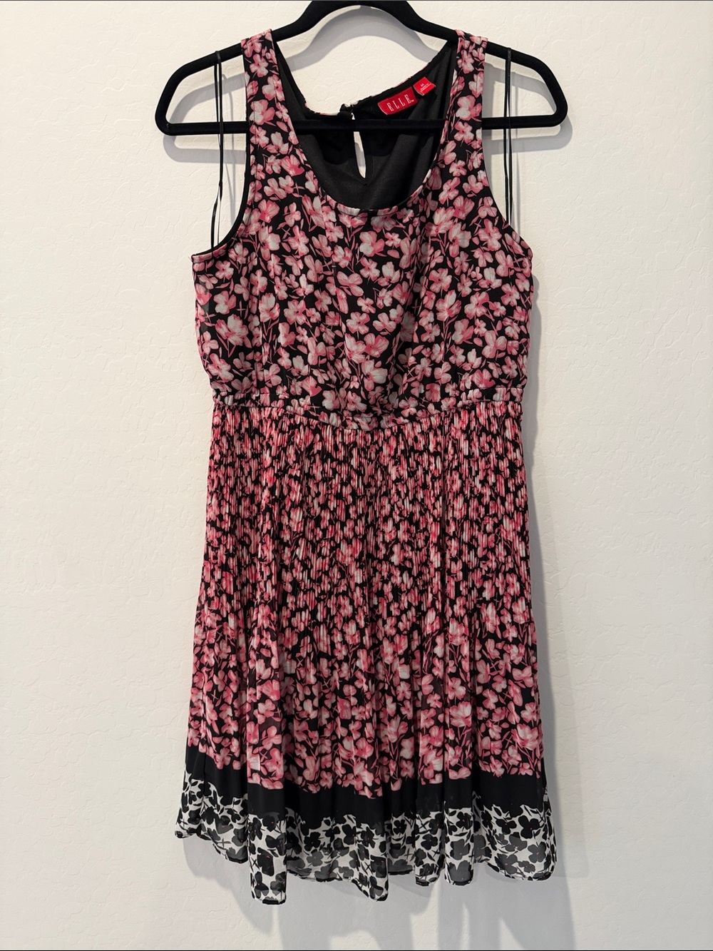 ELLE Pink Floral Pleated Dress